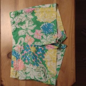 Lilly Pulitzer flower print size 8 little girls shorts.